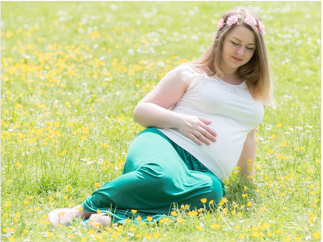 Russian pregnant. Беременность. Беременная женщина в деревне. Похудение для беременных. Похудение в беременность.